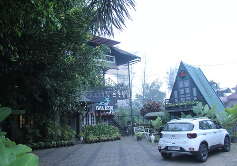 Casa Resto Aparthotel | Hill View