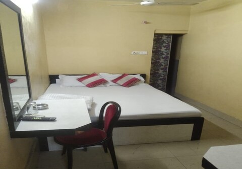 Hotel shikha inn
