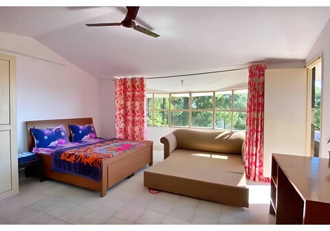 Pine View Studio Cottage