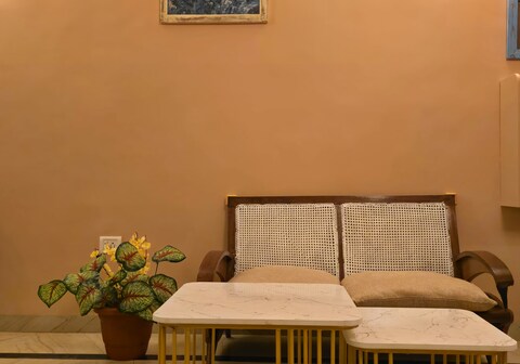 Sundowner 1BHK|5 min Beach|Vibe Veranda Chill hall