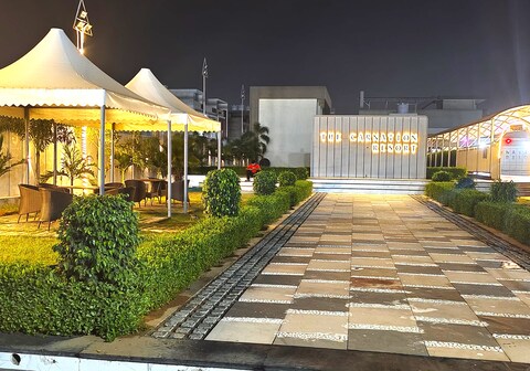 THE CARNATION HOTEL & RESORT