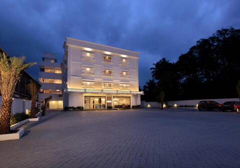 Hotel Park Residency
