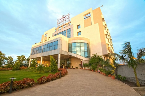 Grand Sarovar Portico, Latur