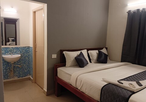 BLESSINGS SELECT DLF