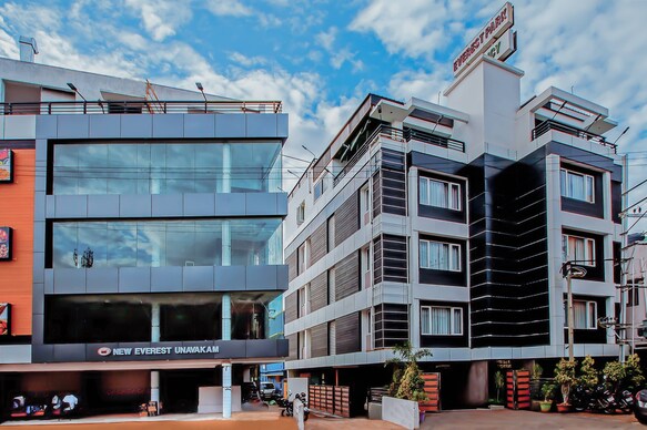 Everest Park Residency