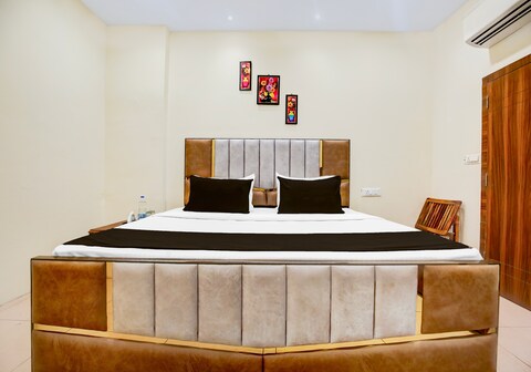 Hotel O The Royal INN