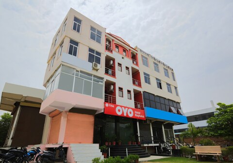 Hotel O Raghukul