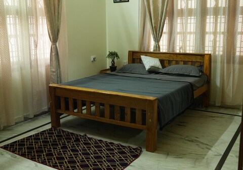 Raaha Luxury Home Stay