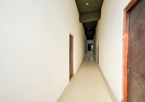 SPOT ON by OYO The Highway Express