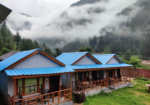 Lee Garden Himalayan Wooden Cottage