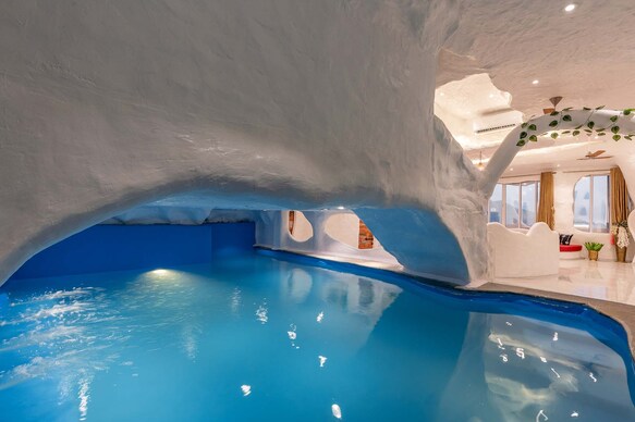 StayVista at Villa Stonera