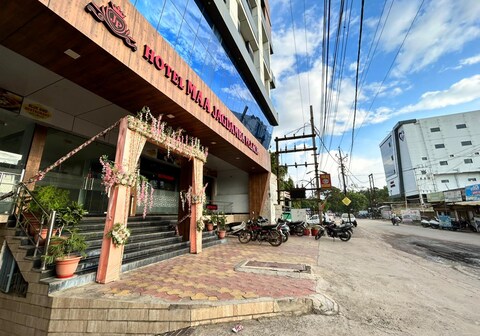 HOTEL MAA JAGDAMBA PALACE