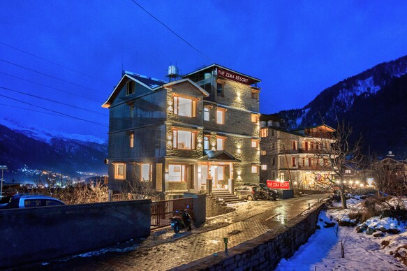 The Zima Resort (Centrally Heated and Mountain View)