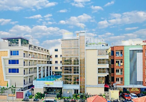 Breej Hotel Restaurant and Banquet