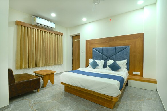 Hotel Madhur