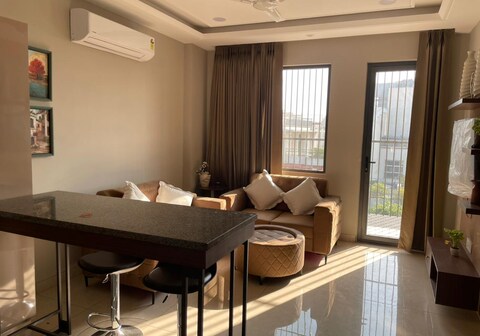 Suverra Boutique Studio And Apartment