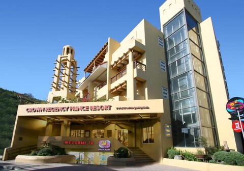 Crown Regency Prince Resort
