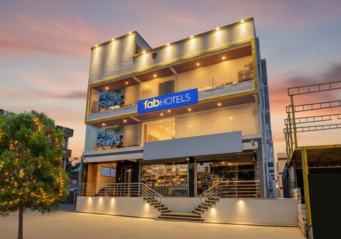 FabHotel AR Daffodil Inn - Mylasandra, Kengeri