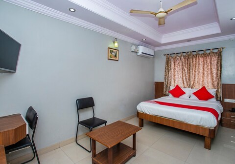 Hotel O White Fort Near Lalbagh Botanical Garden