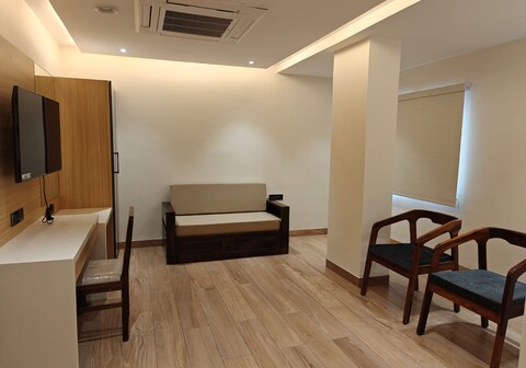 ISHA INN LUXURY ROOMS