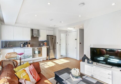 Cleveland Street by Q Apartments