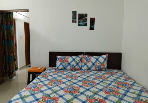 SHAARDA HOMESTAY