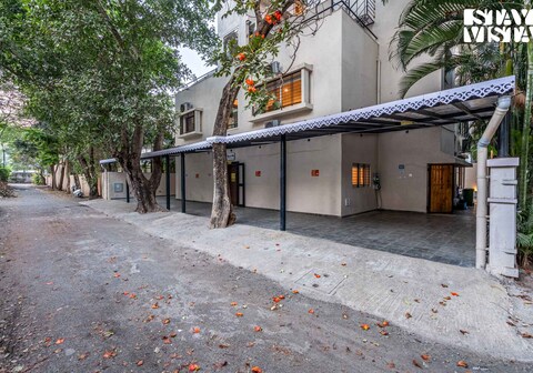 Deluxe 1 @ Serenity Skies Apartment