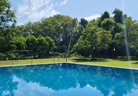 Pomelo and Rose Villas with Pool