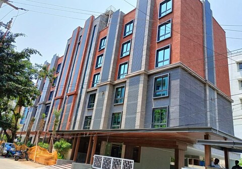 Hotel Silver Cle Hitech City