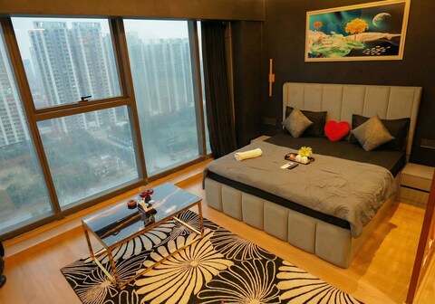 Galaxy blu Sapphire - Black theme Luxurious Suite