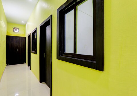 Hotel O SR Residency