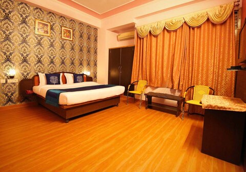 Hotel Manohar Palace