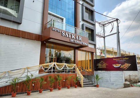 hotel satkar international
