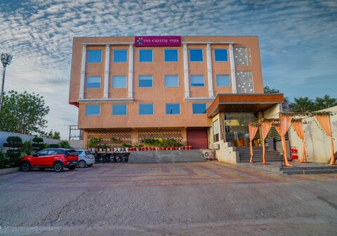 HOTEL THE CRYSTAL PARK