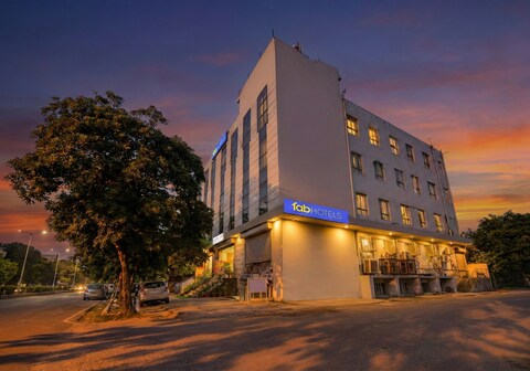 FabHotel Golden Key Residency