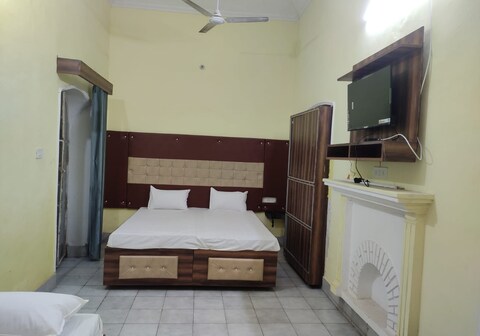 Crystal Cottage Home Stay