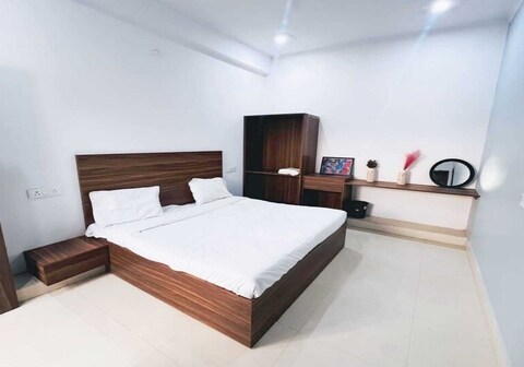 Hotel O Royal Galaxy