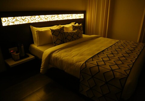 Bani Thani Hotel and Restaurant