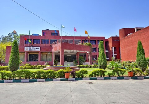 Hotel Chandigarh Beckons