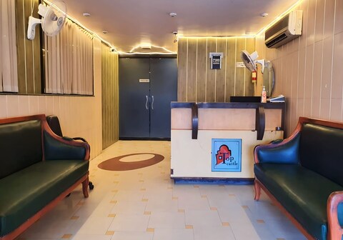 The Grand Reeta Hotel and Banquet