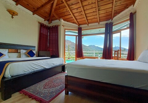 Crystal Lakeview | Rooms & Kitchen