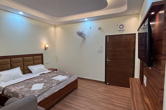 Siddharth Hotel