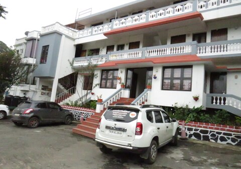 Vijaya Cottage Naidupuram | Hill-view Stay