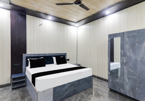 Hotel O H. A GRAND