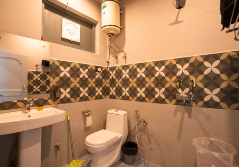 The Hosteller Mcleodganj Max | Dorms & Wi-Fi