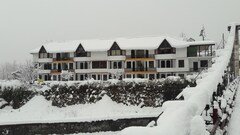 HOTEL PARADISE CHATEAU, Manali HOTEL PARADISE CHATEAU, Manali