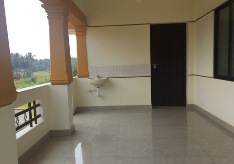 SKS HOMESTAY - 1BHK AC