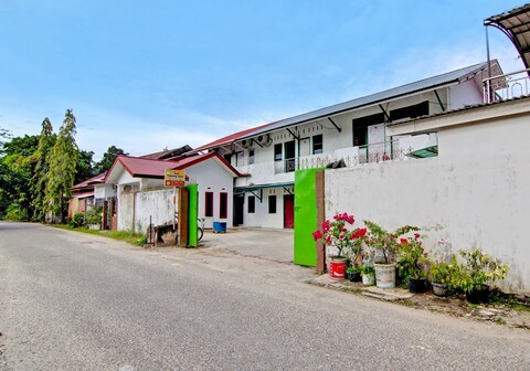 SPOT ON 91950 Guest House TekNong Syariah