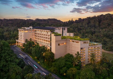 The Golden Crown Hotel