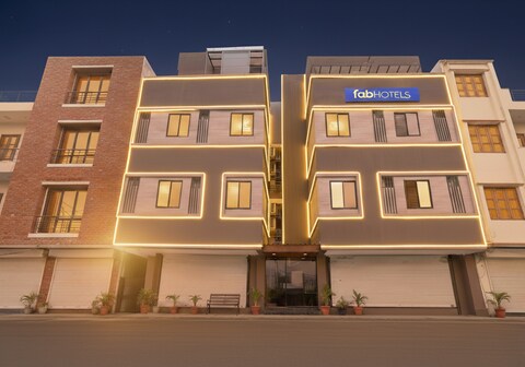 FabHotel Grand Blue